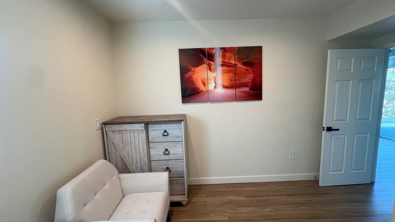 Photo of Livingroom in Chatsworth