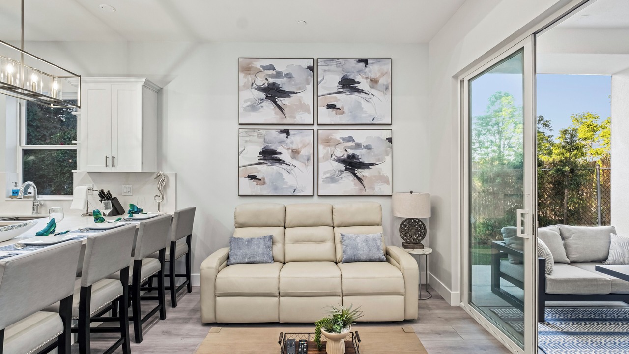 Photo of Livingroom in Rancho Palos Verdes