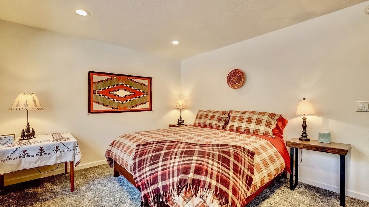 Photo of Bedroom in Al Tahoe