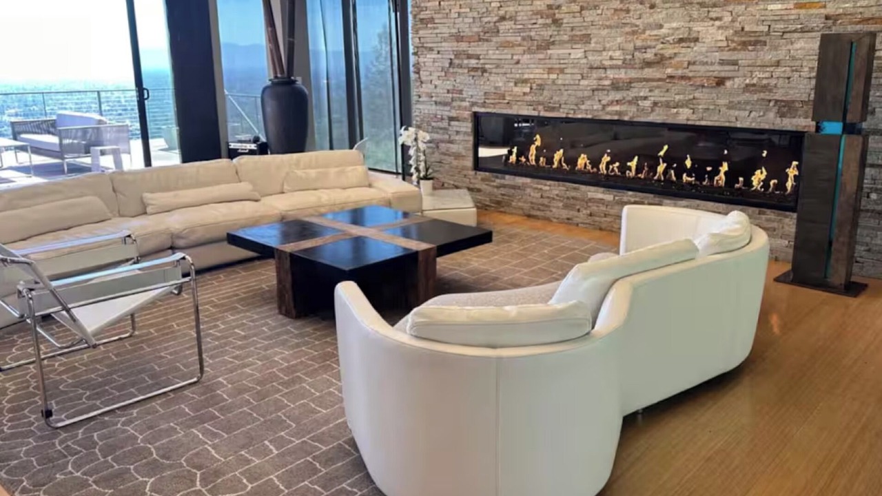 Photo of Livingroom in Loyola