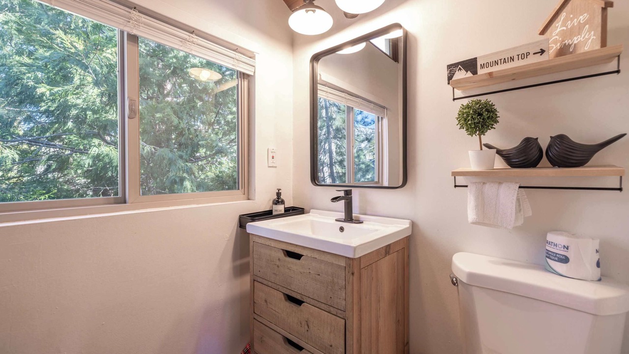 Photo of Bathroom in Peter Pan