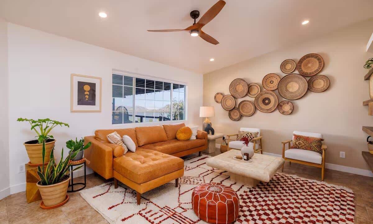 Photo of Livingroom in Landers