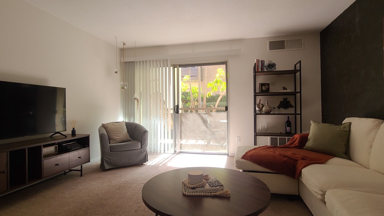 Photo of Livingroom in Mission Valley West