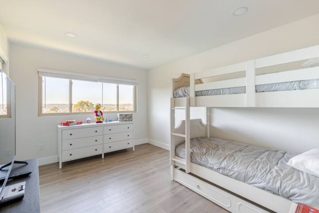 Photo of Bedroom in Bonita Long Canyon