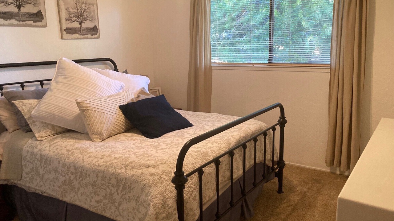 Photo of Bedroom in Lake Almanor West