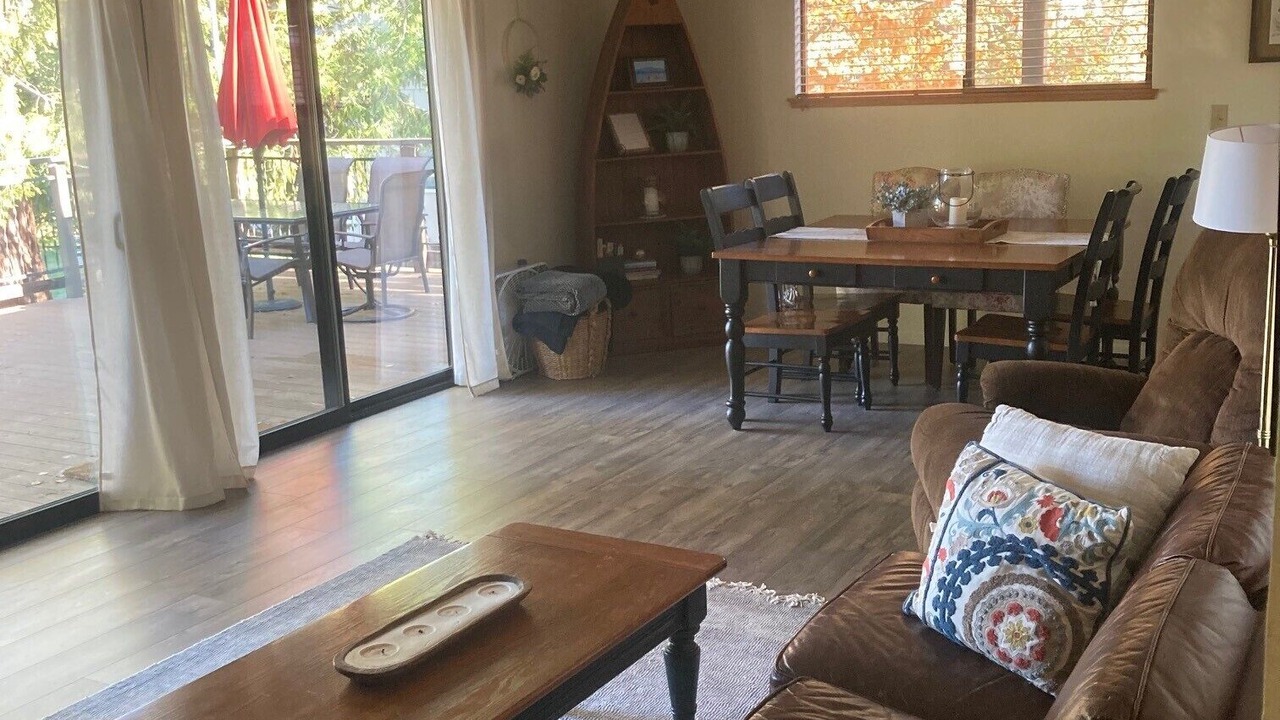 Photo of Livingroom in Lake Almanor West