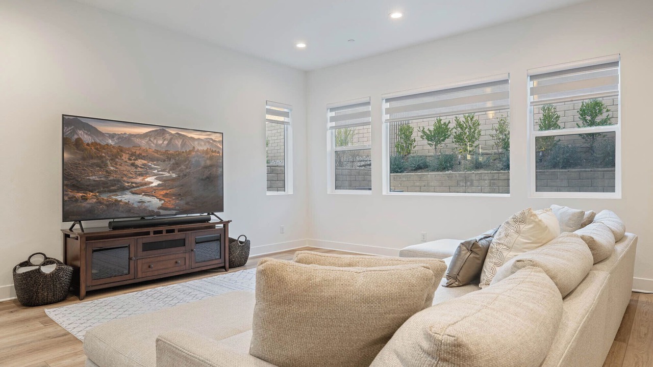 Photo of Livingroom in Canyon Country