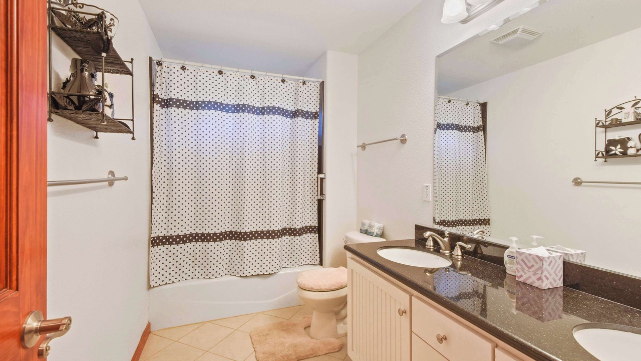 Photo of Bathroom in Mountain View Estates