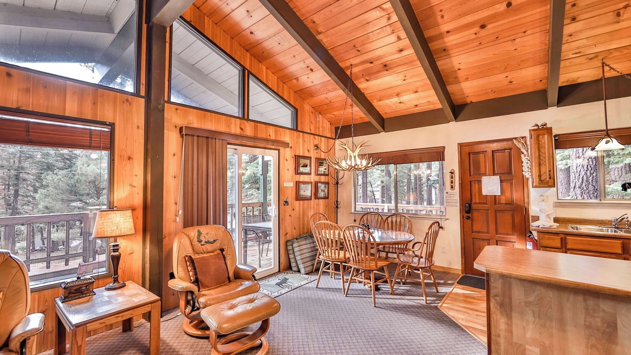Photo of Livingroom in Country Club Estates