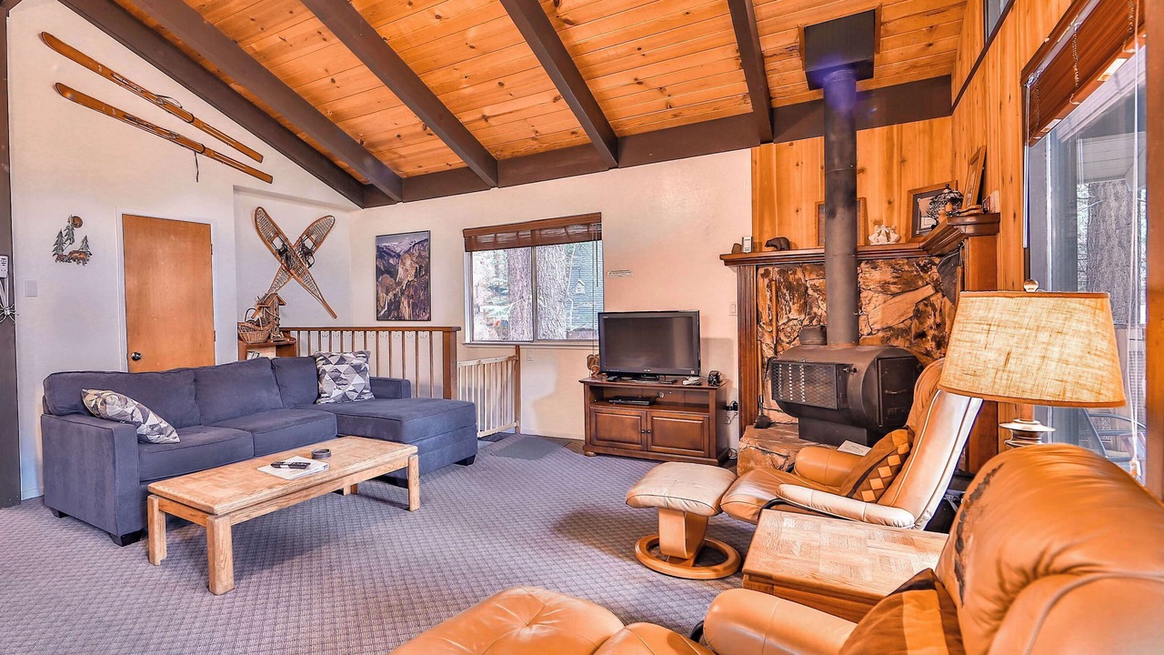 Photo of Livingroom in Country Club Estates