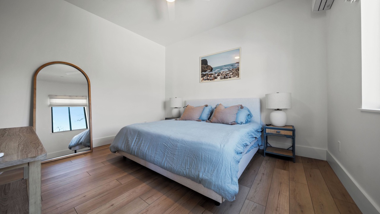 Photo of Bedroom in Junction