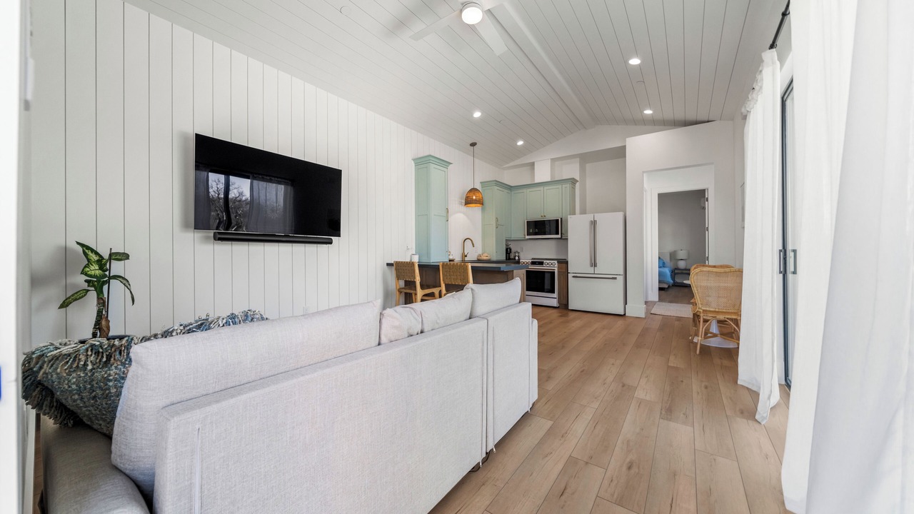 Photo of Livingroom in Junction