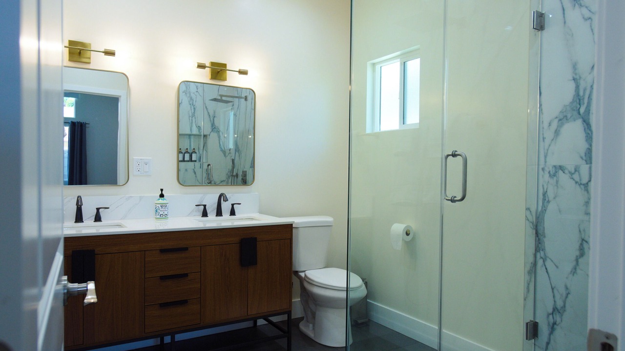 Photo of Bathroom in Mission Hills