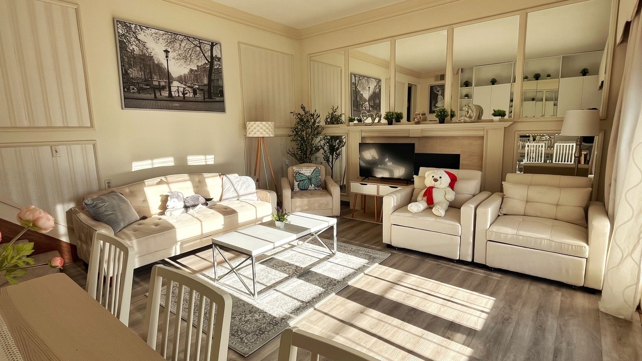 Photo of Livingroom in East Whittier