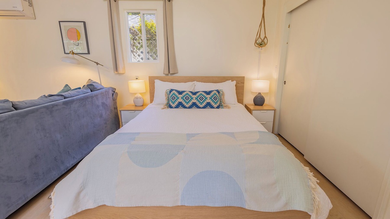 Photo of Bedroom in Meiners Oaks