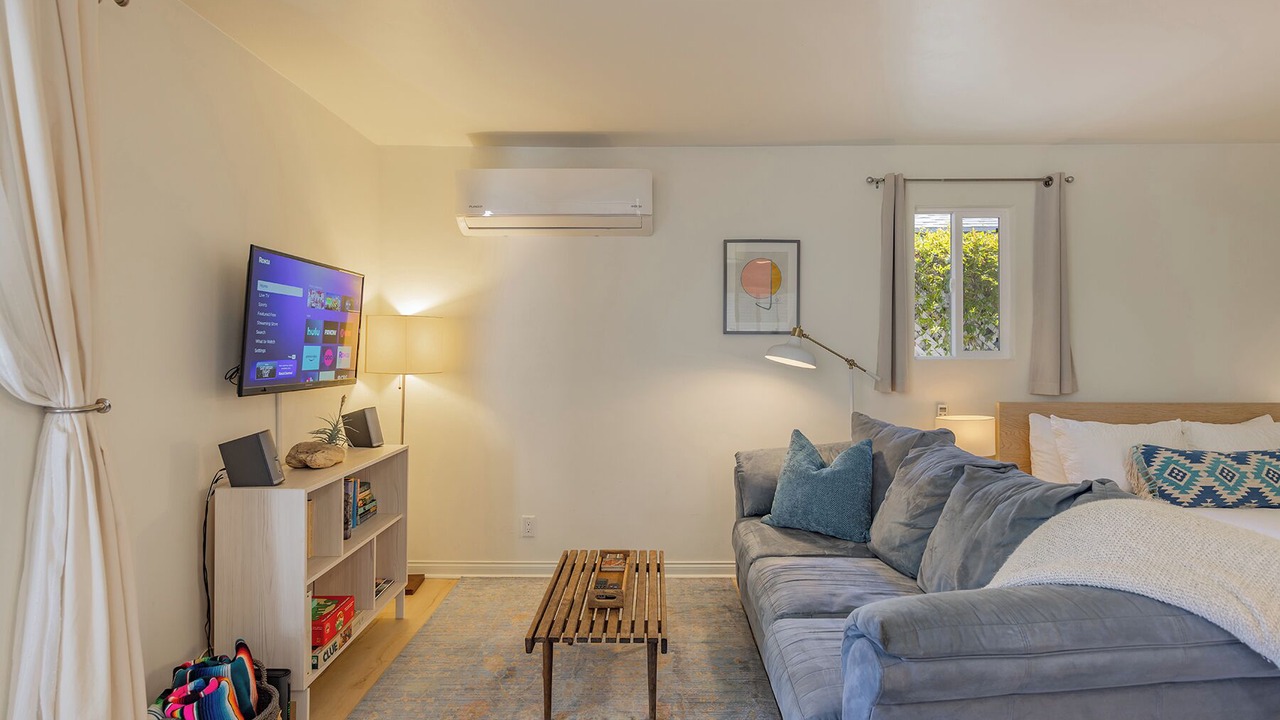 Photo of Livingroom in Meiners Oaks