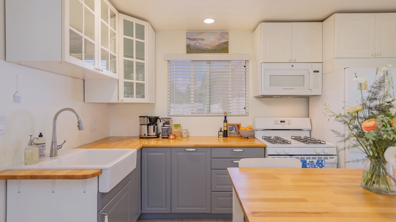Photo of Kitchen in Meiners Oaks