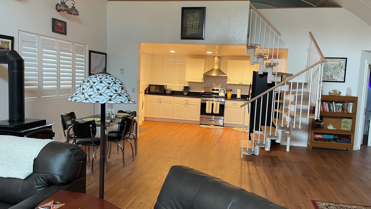 Photo of Livingroom in Chico