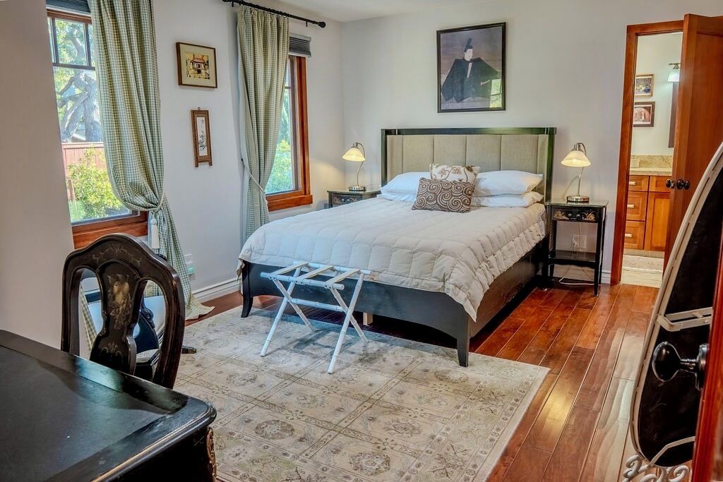 Photo of Bedroom in Alta Mesa