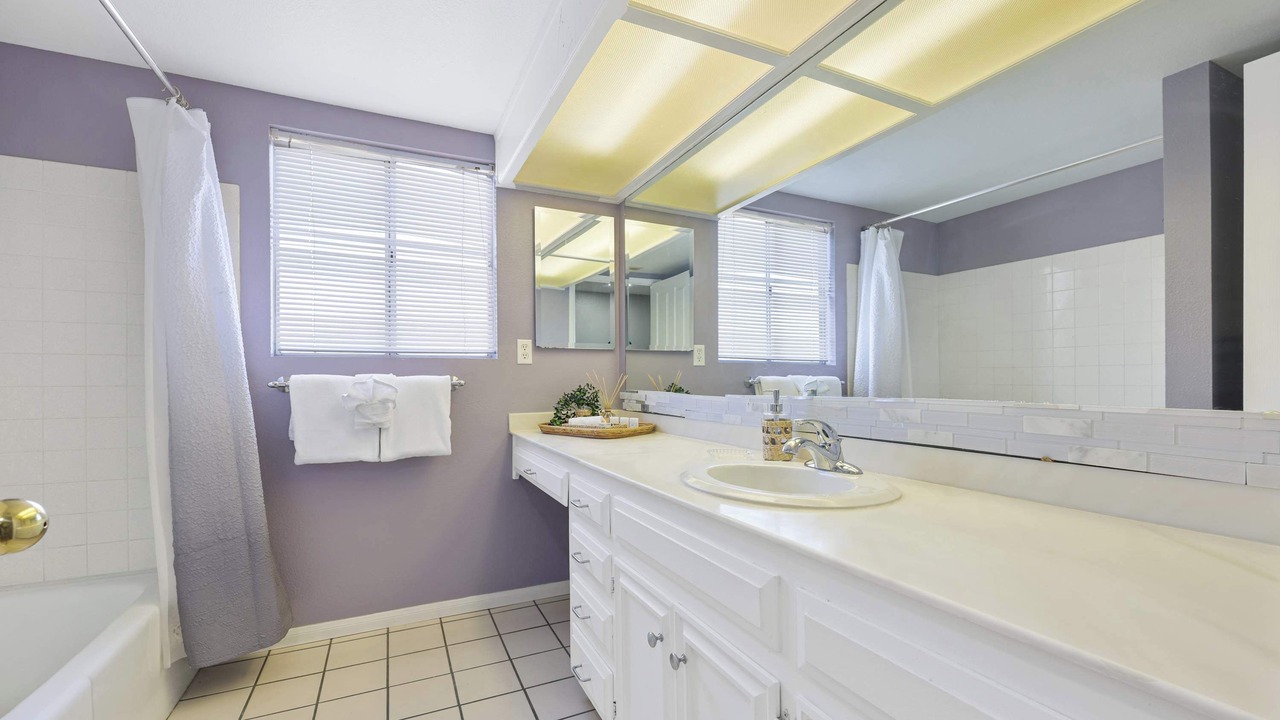 Photo of Bathroom in Mesa Rock