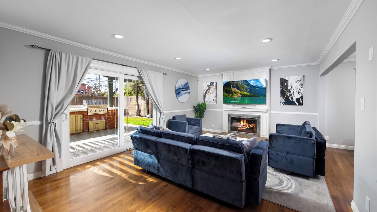 Photo of Livingroom in Fountain Valley