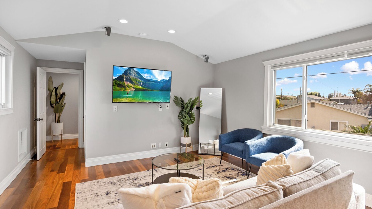 Photo of Livingroom in Fountain Valley
