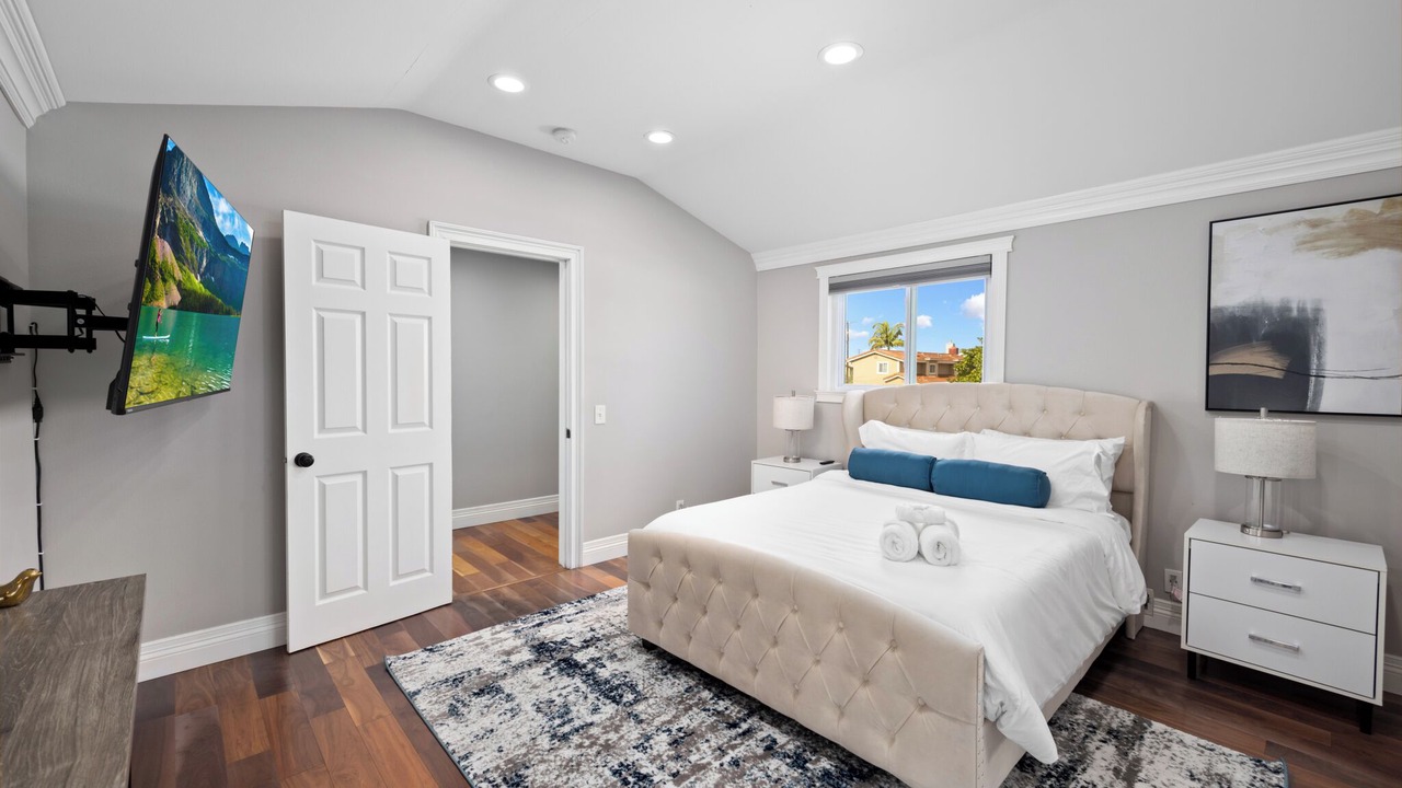 Photo of Bedroom in Fountain Valley