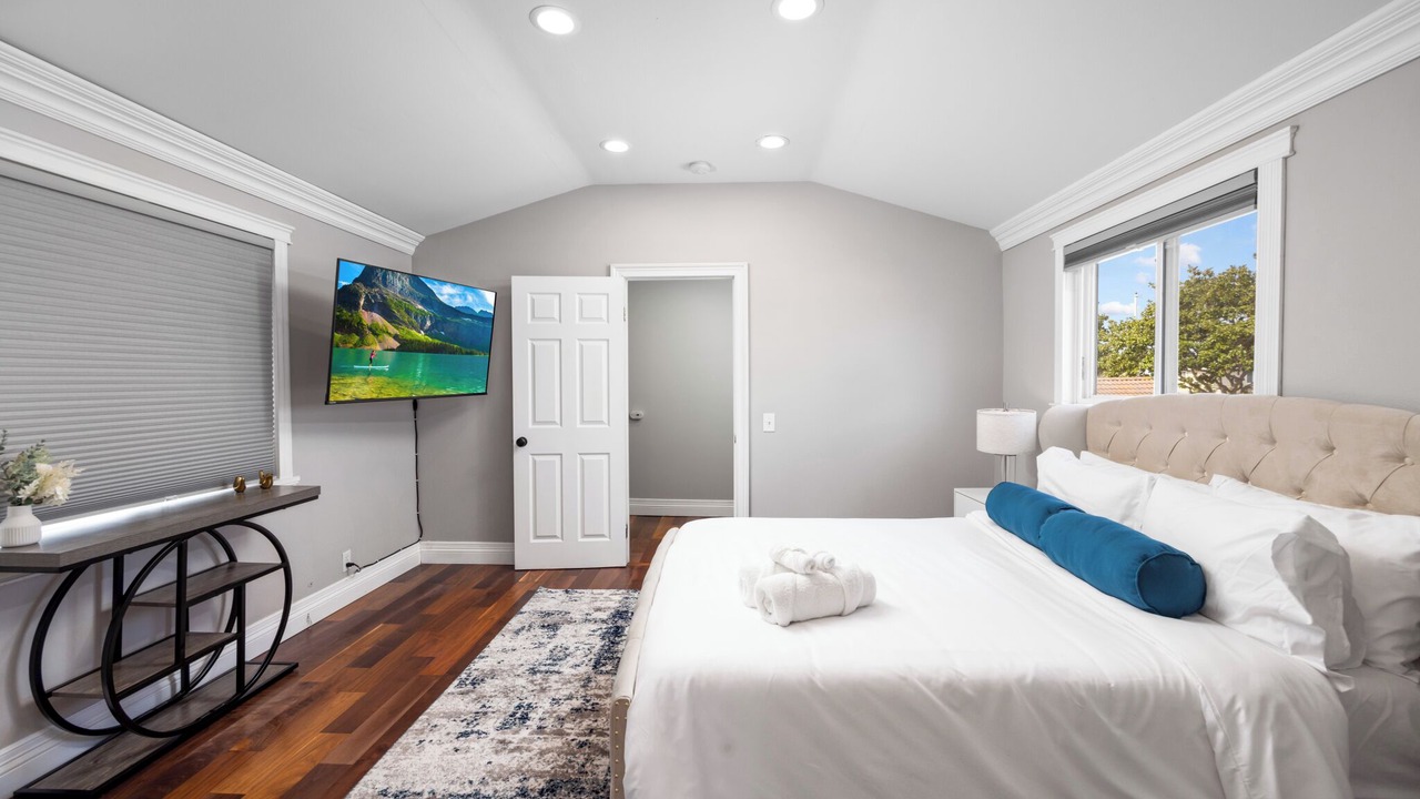 Photo of Bedroom in Fountain Valley