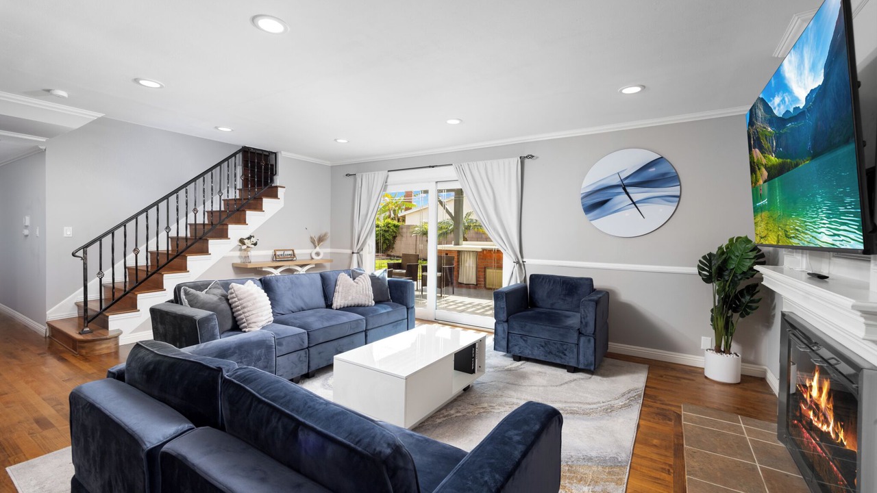 Photo of Livingroom in Fountain Valley