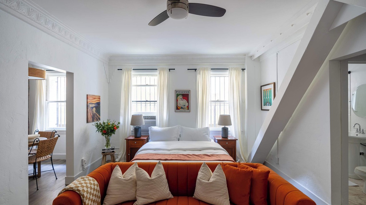 Photo of Bedroom in Wilshire
