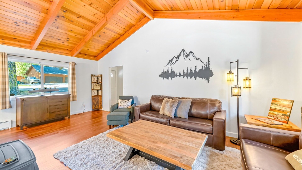 Photo of Livingroom in Graeagle