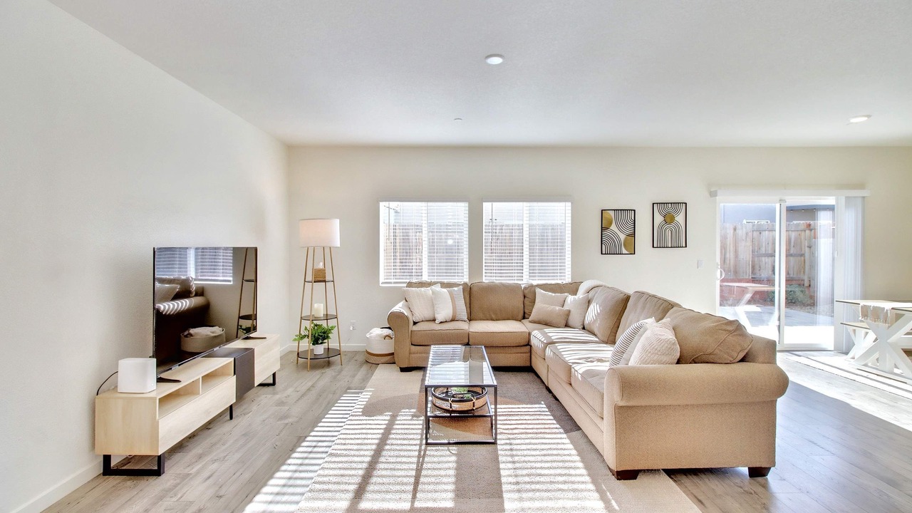 Photo of Livingroom in Pleasant Grove
