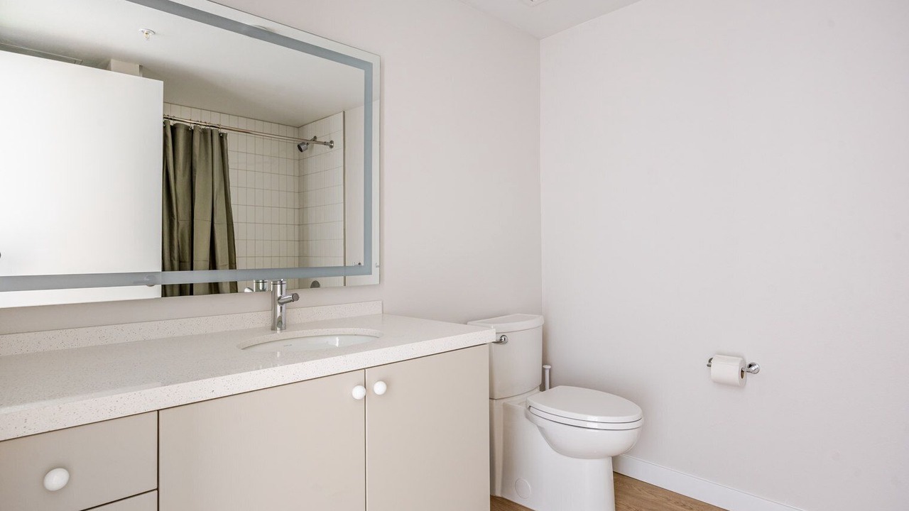 Photo of Bathroom in Chinatown
