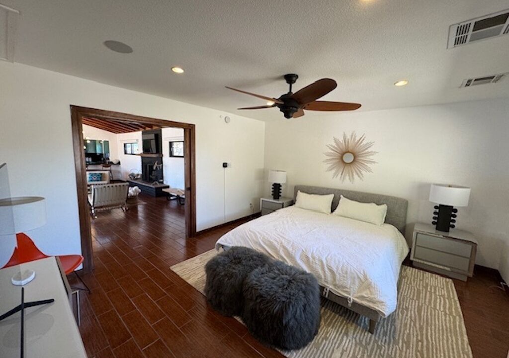 Photo of Bedroom in Racquet Club South