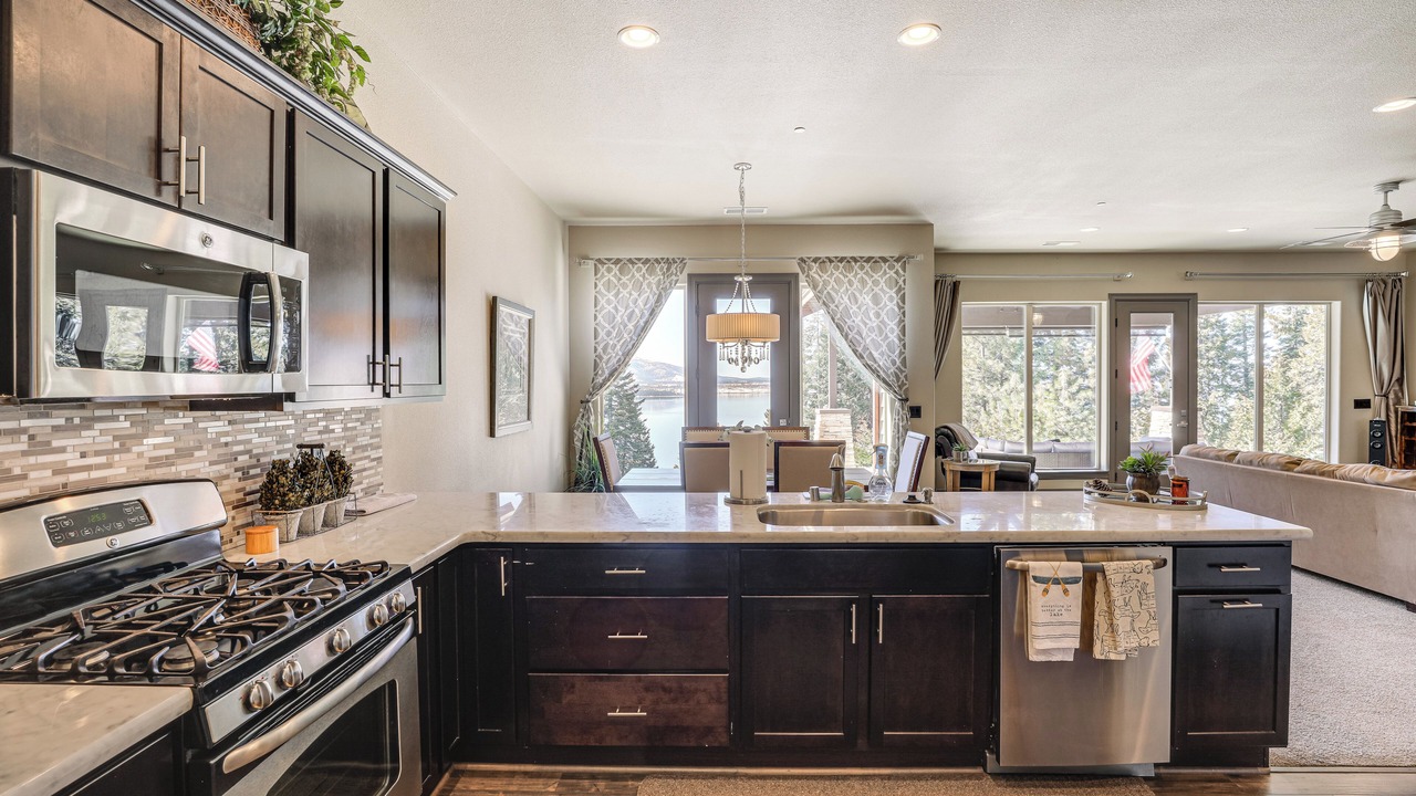 Photo of Kitchen in Lake Almanor Country Club
