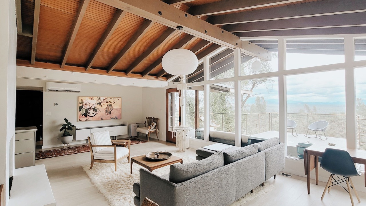 Photo of Livingroom in Happy Valley