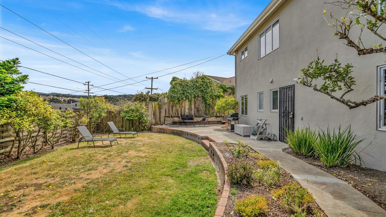Photo of Patio Balcony in Serra Highlands