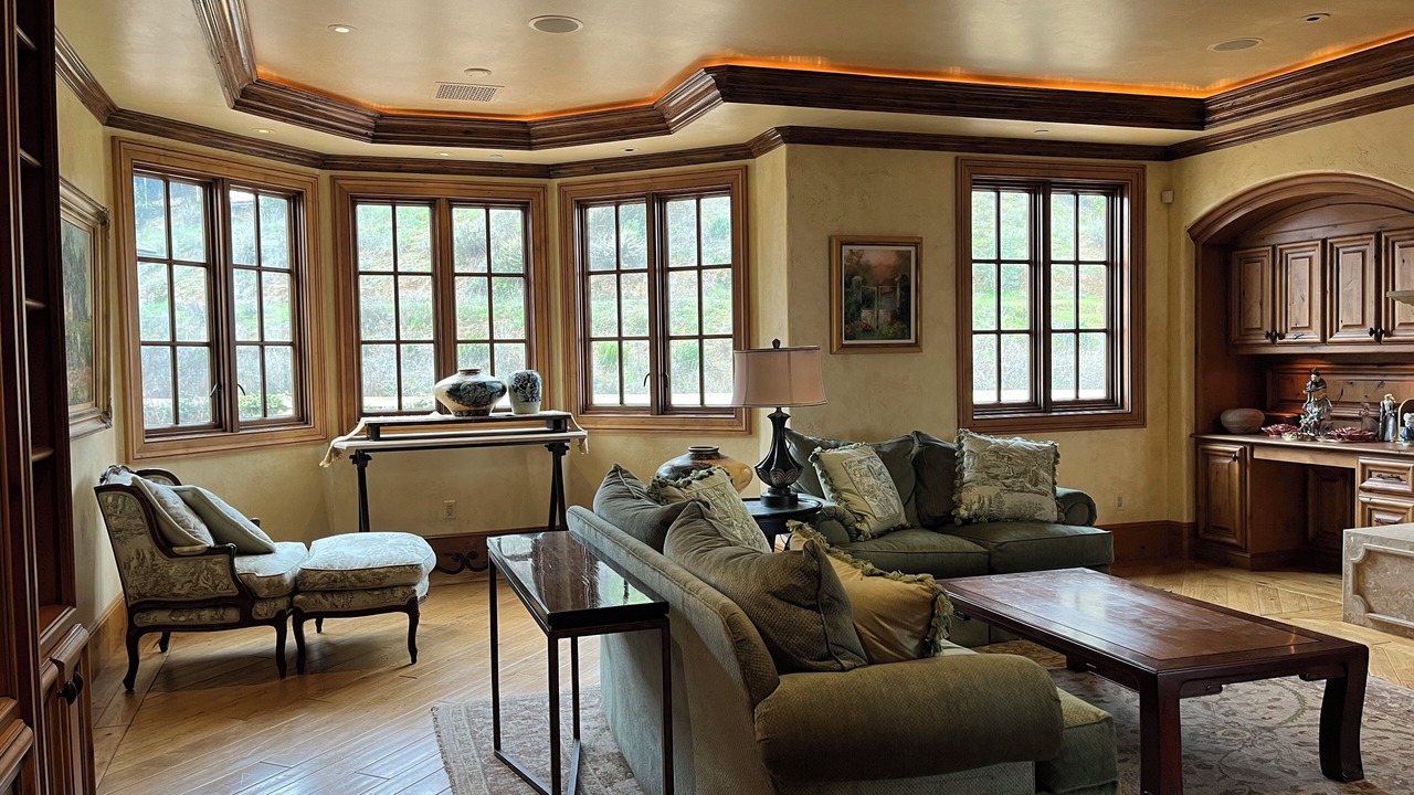 Photo of Livingroom in Saratoga