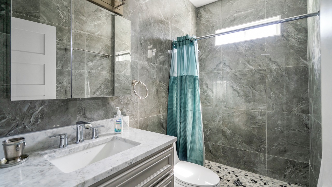 Photo of Bathroom in Eastlake Greens