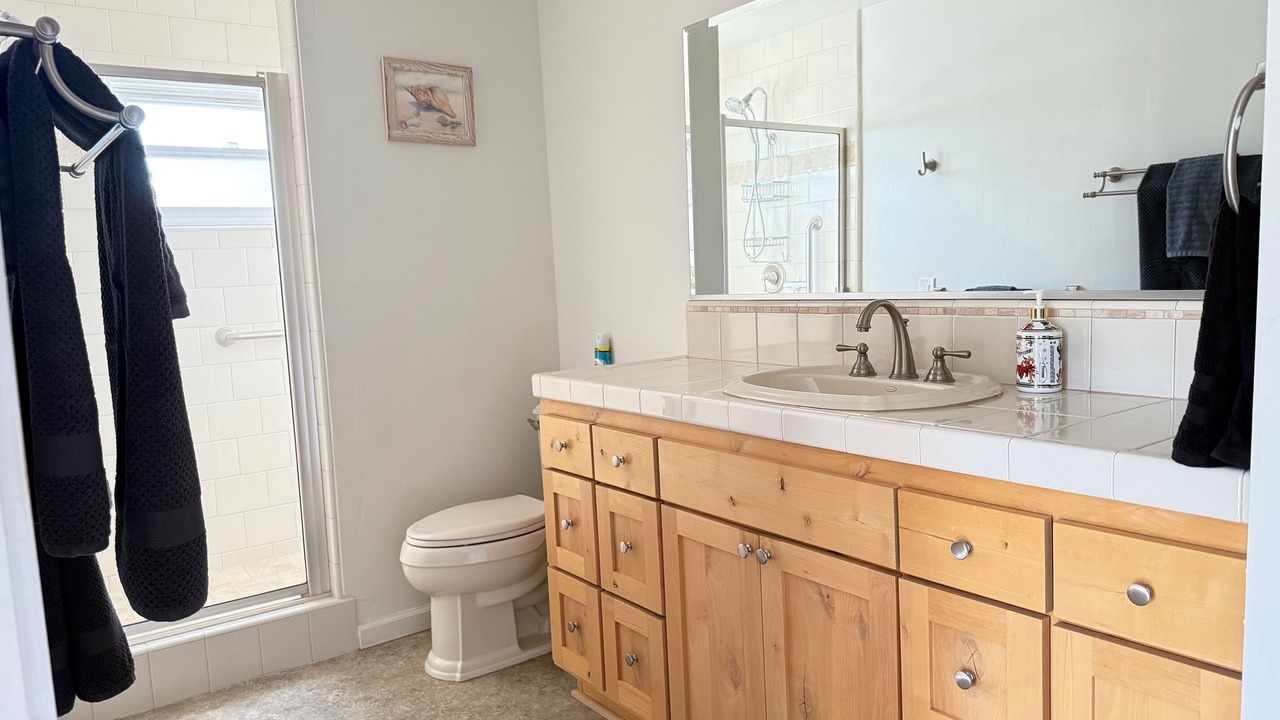 Photo of Bathroom in Callender