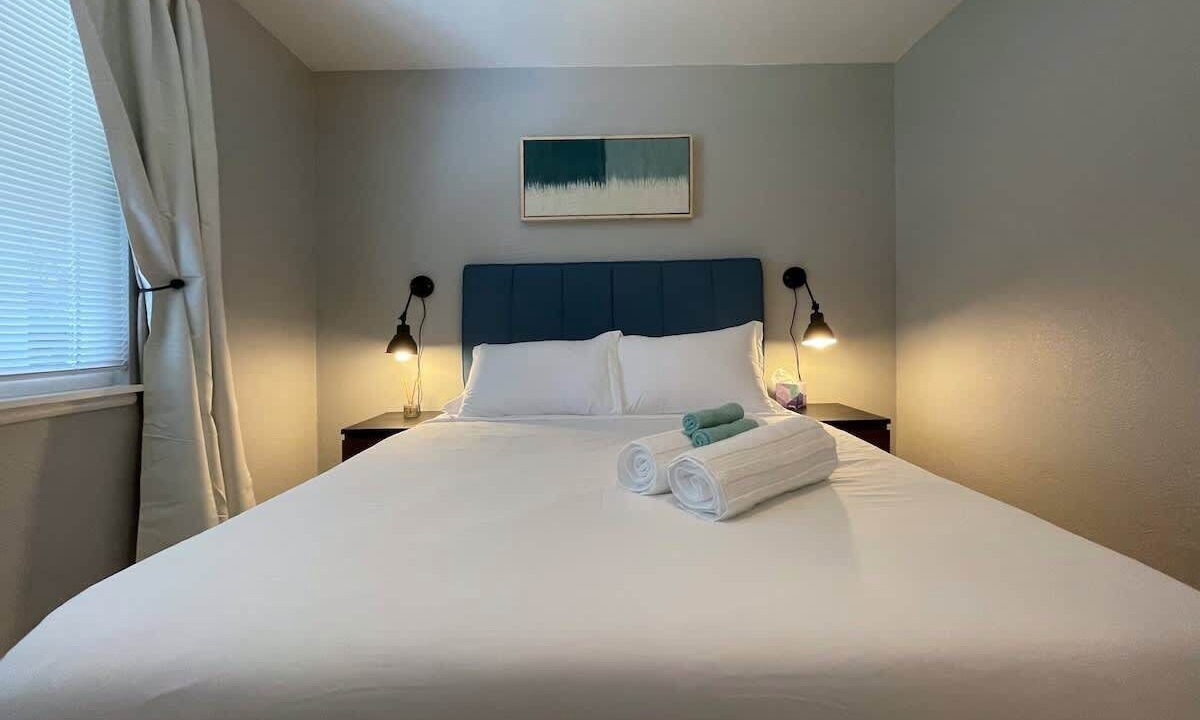 Photo of Bedroom in Arden-Arcade