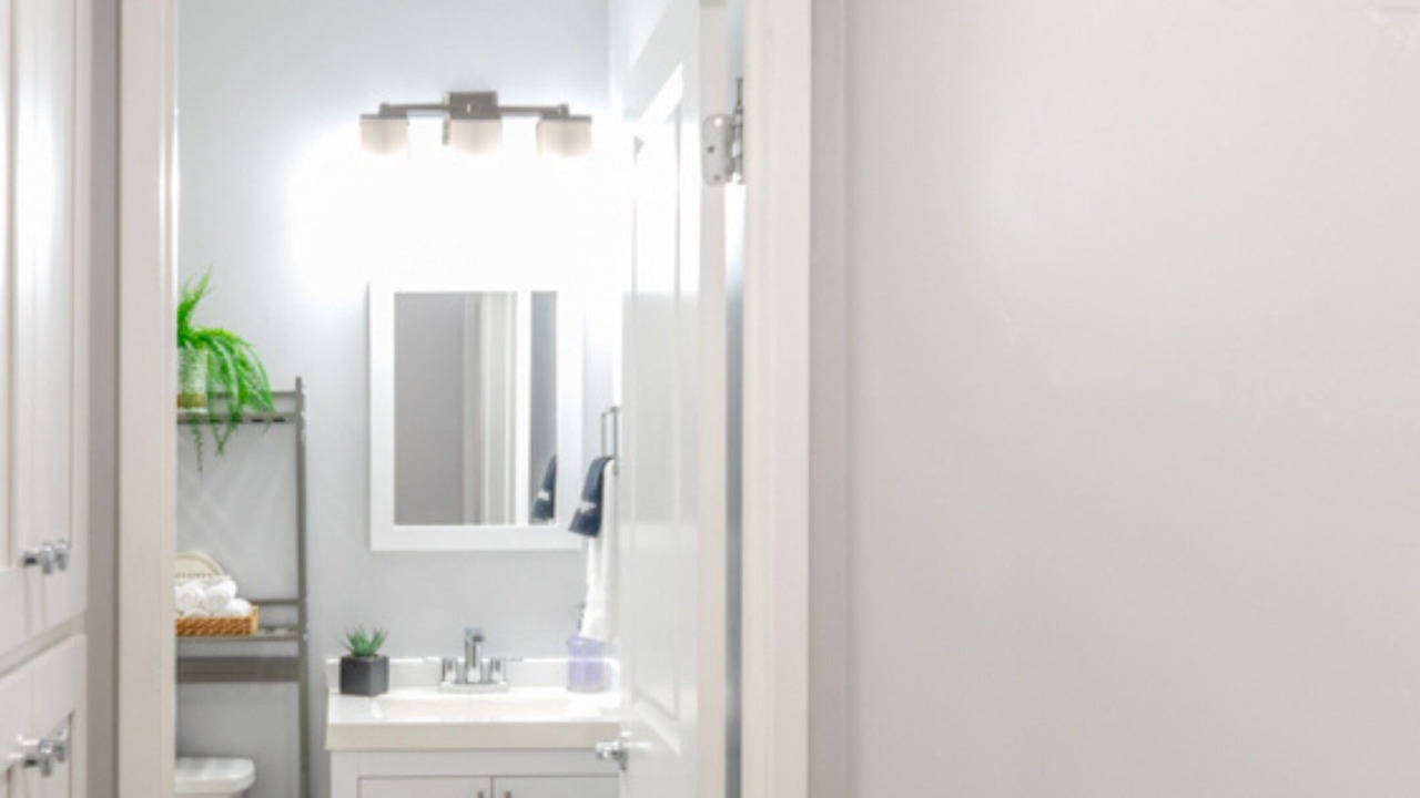 Photo of Bathroom in Southwestern Sacramento