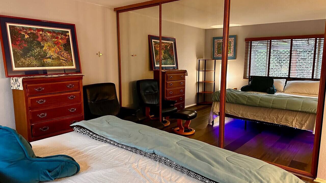 Photo of Bedroom in El Sobrante
