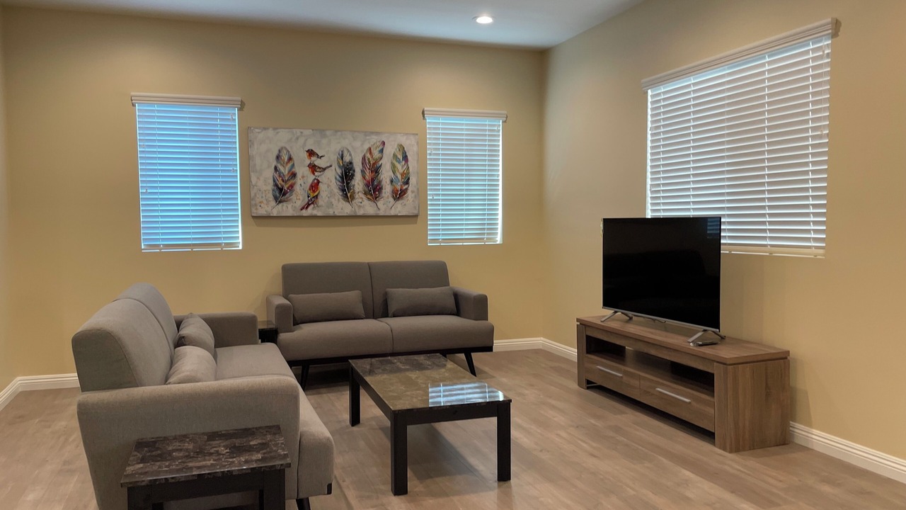 Photo of Livingroom in North Central