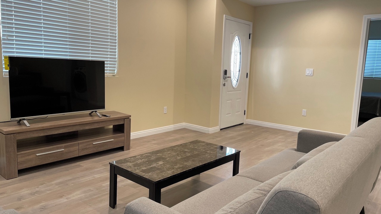 Photo of Livingroom in North Central