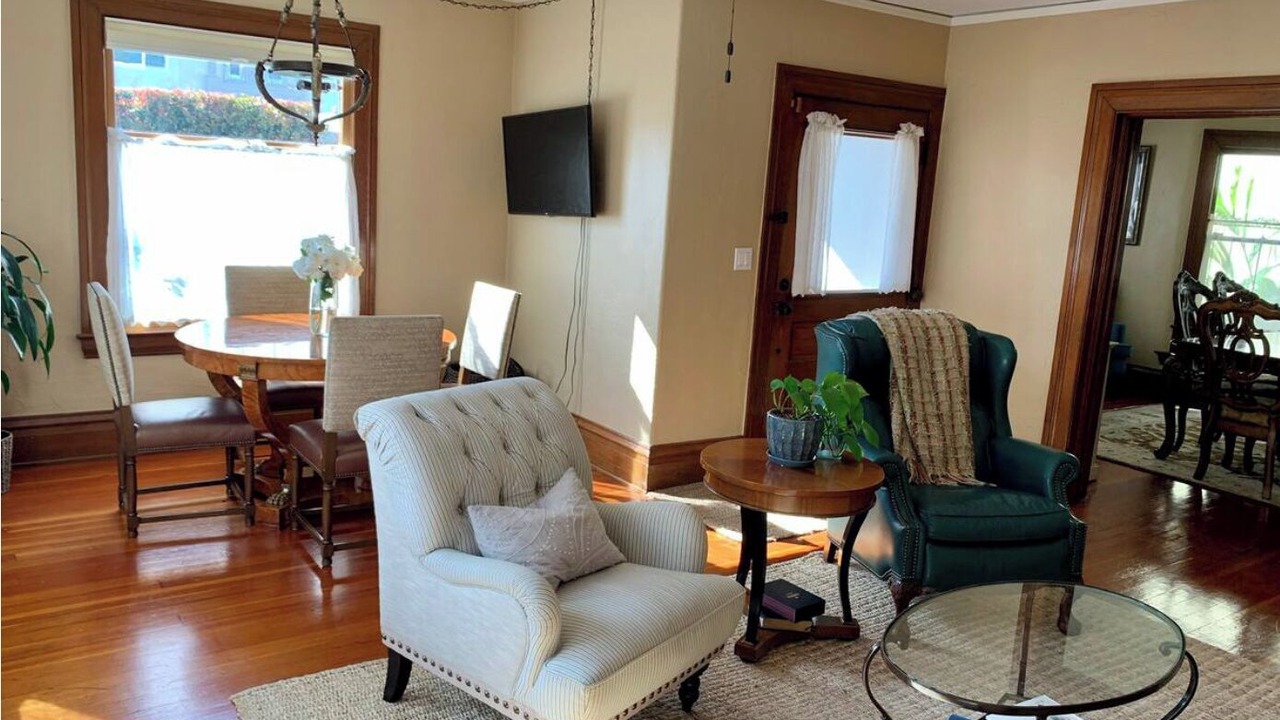 Photo of Livingroom in Oak Park
