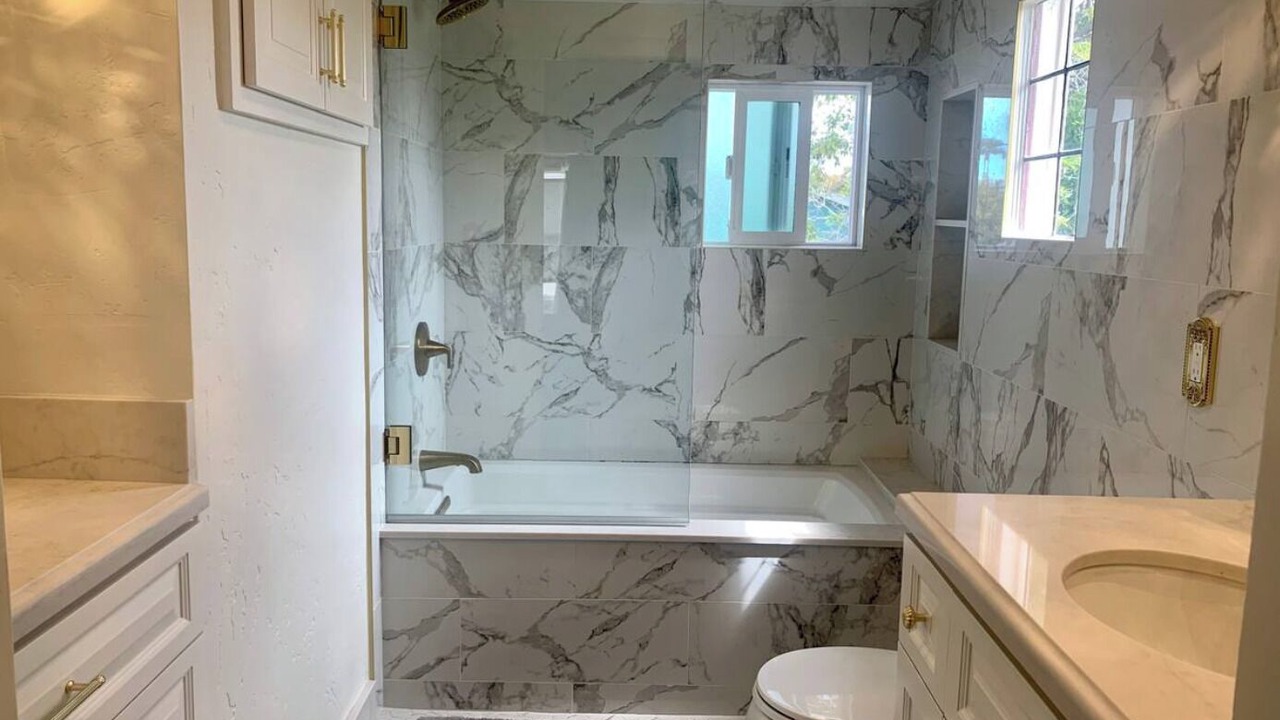 Photo of Bathroom in Oak Park