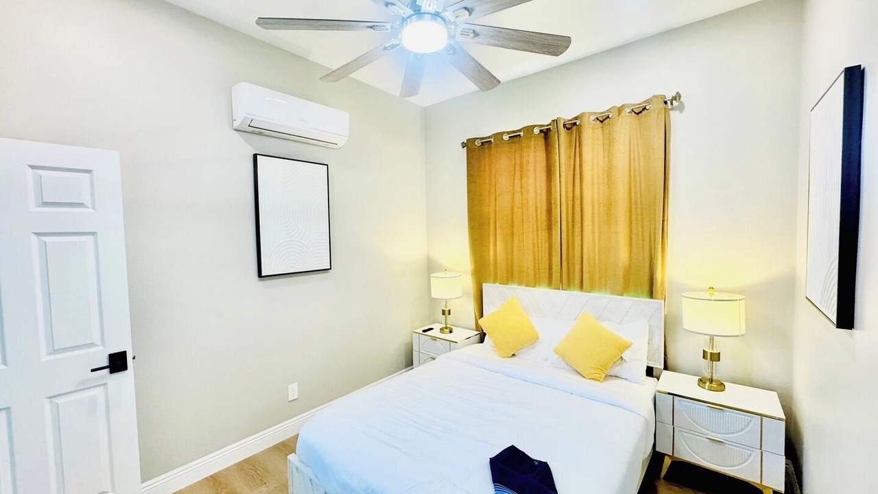 Photo of Bedroom in Central Escondido