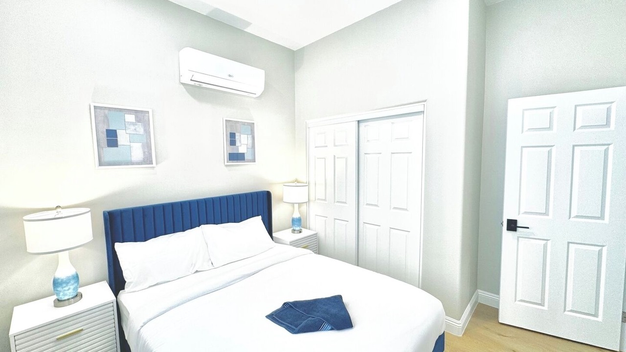 Photo of Bedroom in Central Escondido