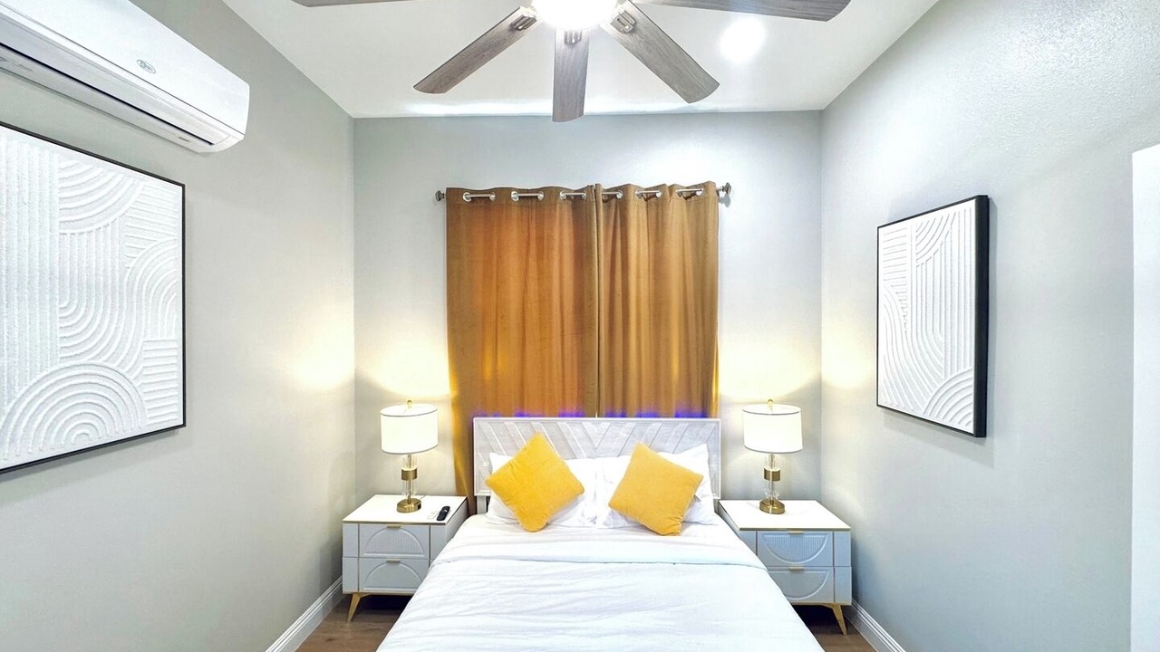 Photo of Bedroom in Central Escondido